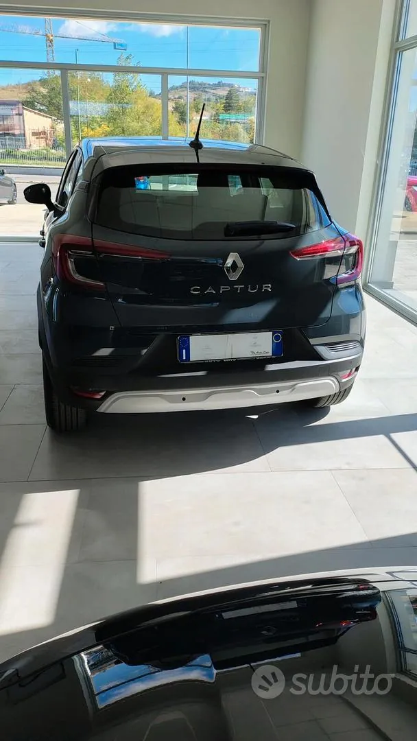 Renault Captur 2023 photo 4