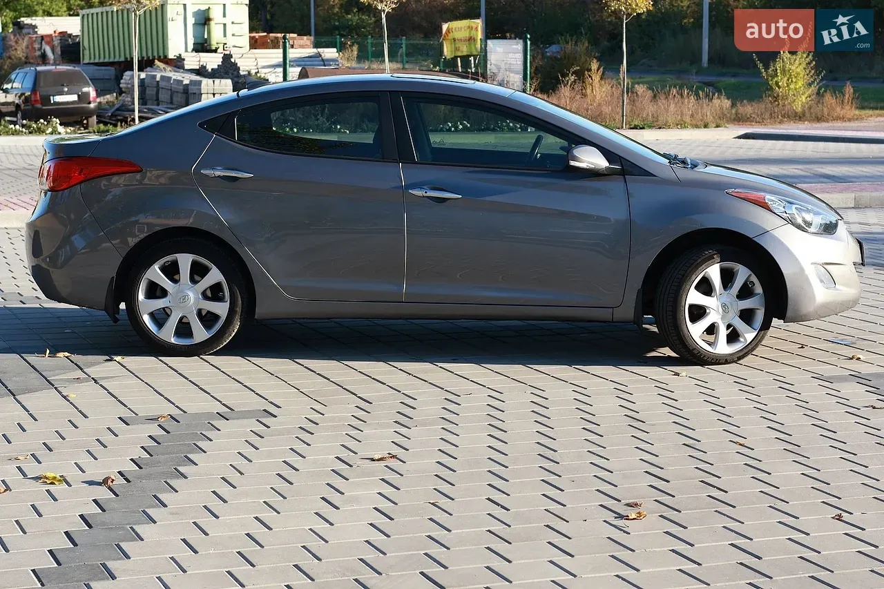 Hyundai Elantra 2012 photo 3