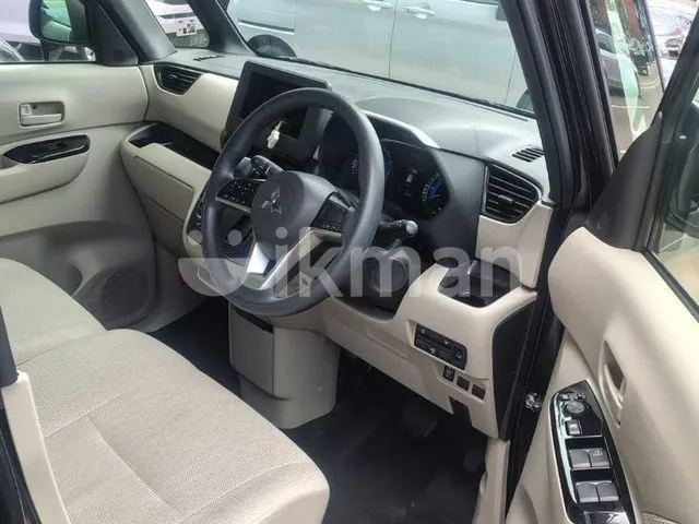 Mitsubishi Ek Space 2024 photo 4