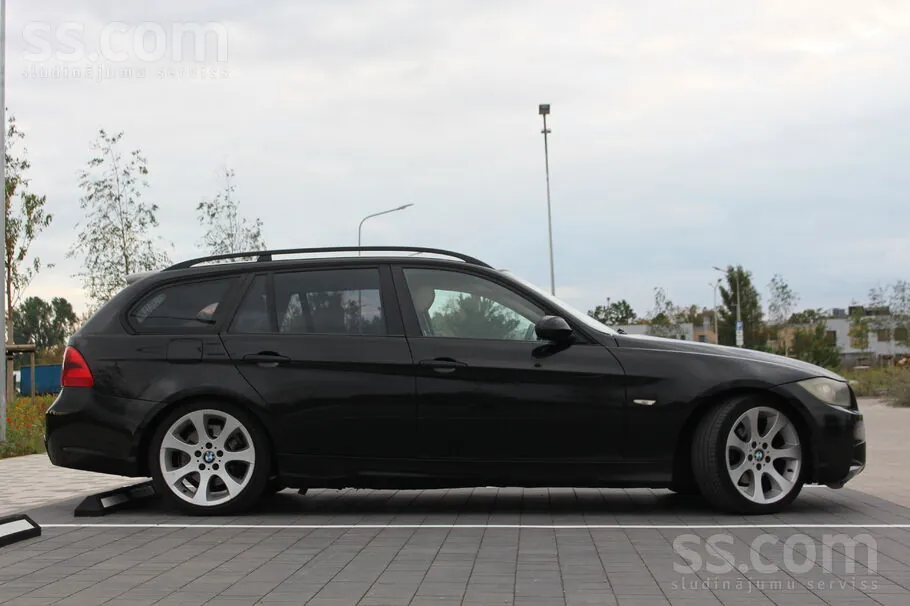 BMW 320D Touring 2006 photo 3