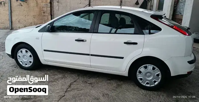 Ford Focus 2010 photo 2