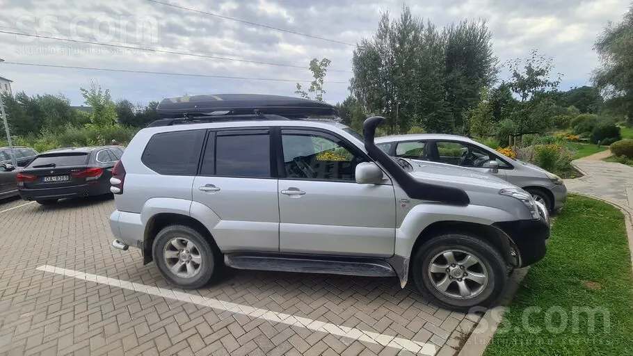 Toyota Land Cruiser 2007 photo 2