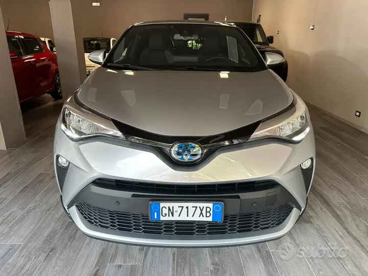 Toyota C-Hr 2023 photo 2