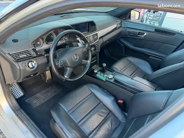 Mercedes-Benz E-Class 2011 photo 2