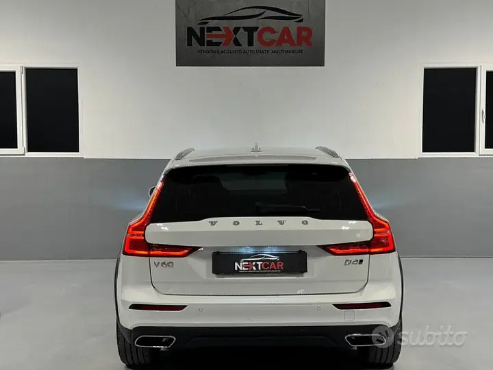 Volvo V60 Cross Country 2019 photo 4