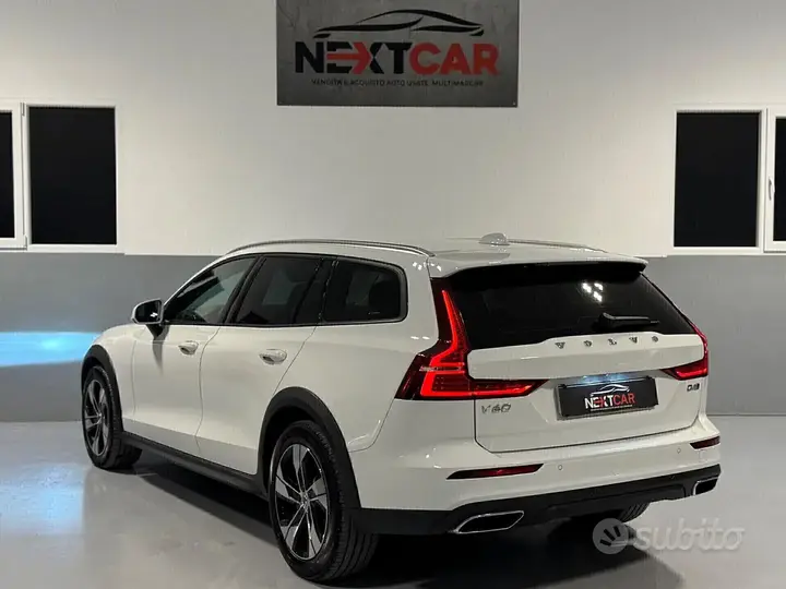Volvo V60 Cross Country 2019 photo 5