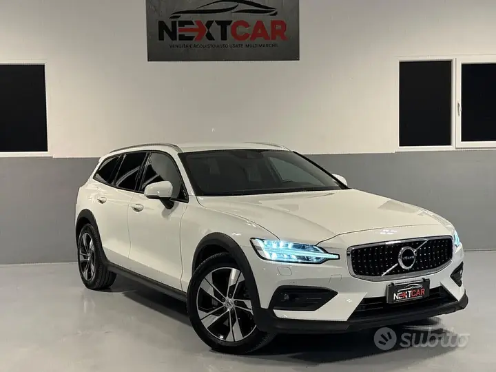 Volvo V60 Cross Country 2019 photo 3