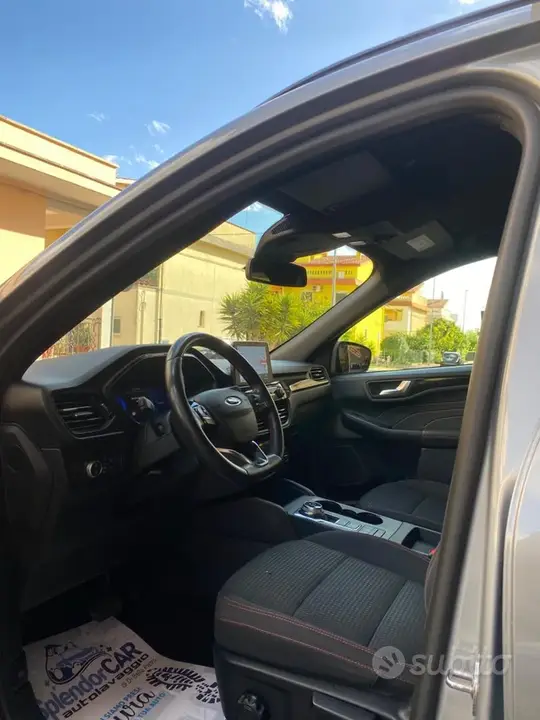 Ford Kuga 2022 photo 5