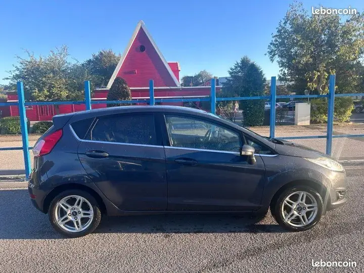Ford Fiesta 2014 photo 2