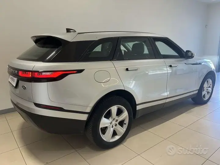 Land Rover Velar 2022 photo 2