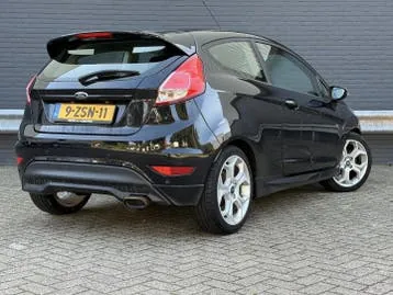 Ford Fiësta 2013 photo 2