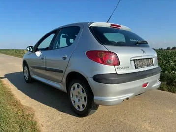 Peugeot 206 2007 photo 3