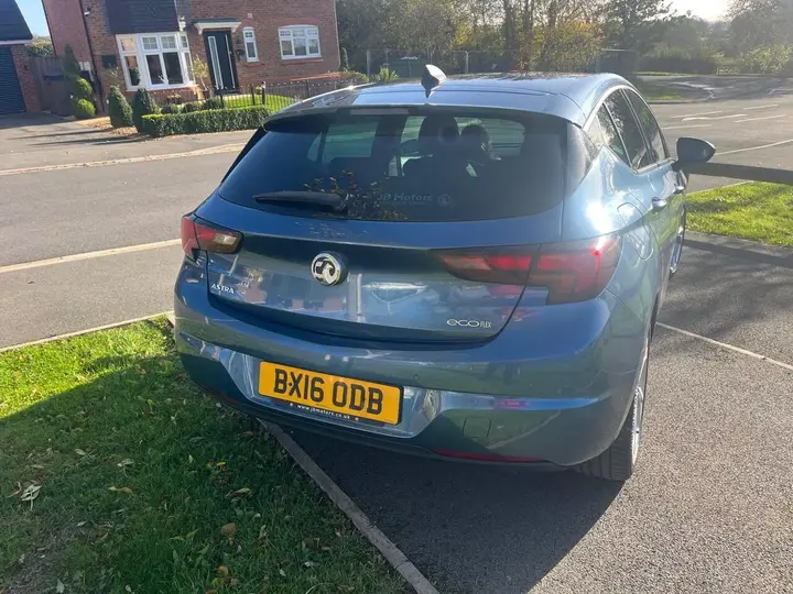 Vauxhall Astra 2016 photo 3