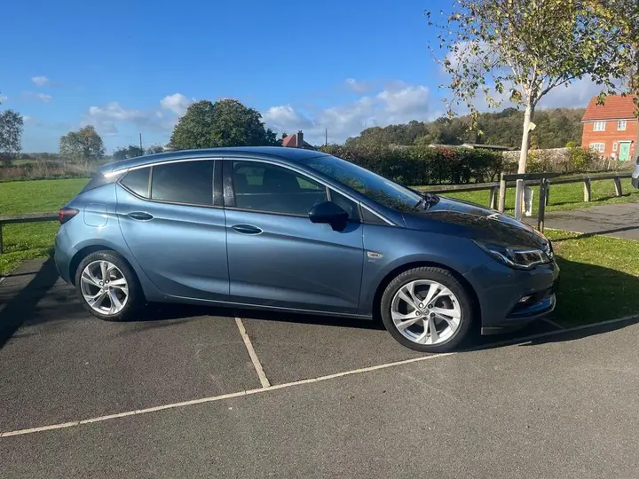 Vauxhall Astra 2016 photo 2