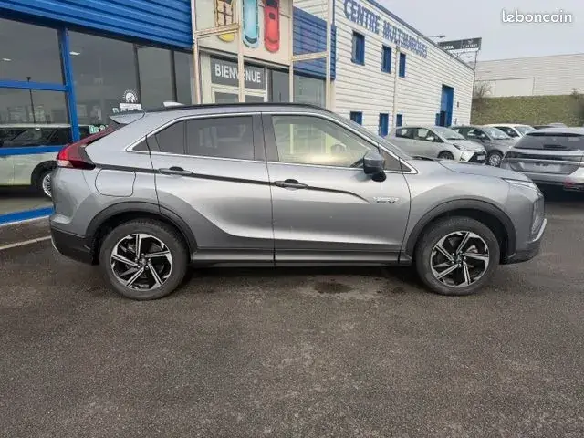 Mitsubishi Eclipse Cross 2024 photo 3