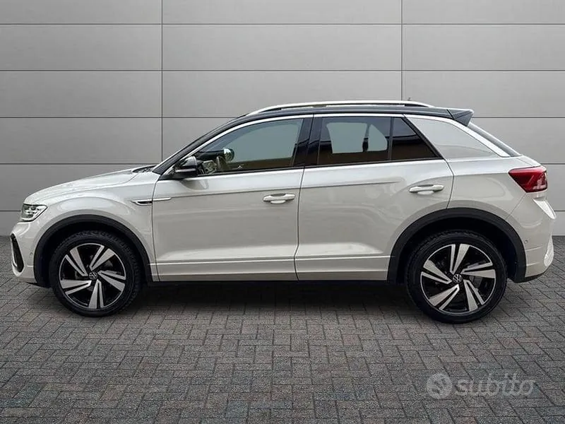 Volkswagen T-Roc 2023 photo 2