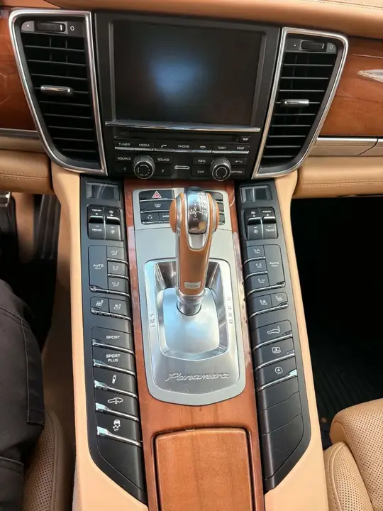 Porsche Panamera 2013 photo 4