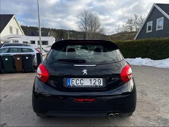 Peugeot 208 2012 photo 4