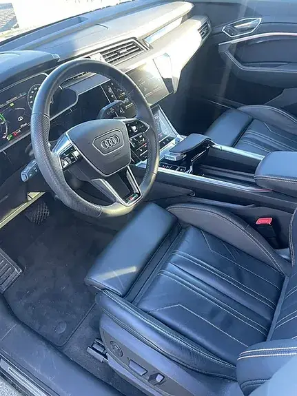 Audi E-Tron 2023 photo 2