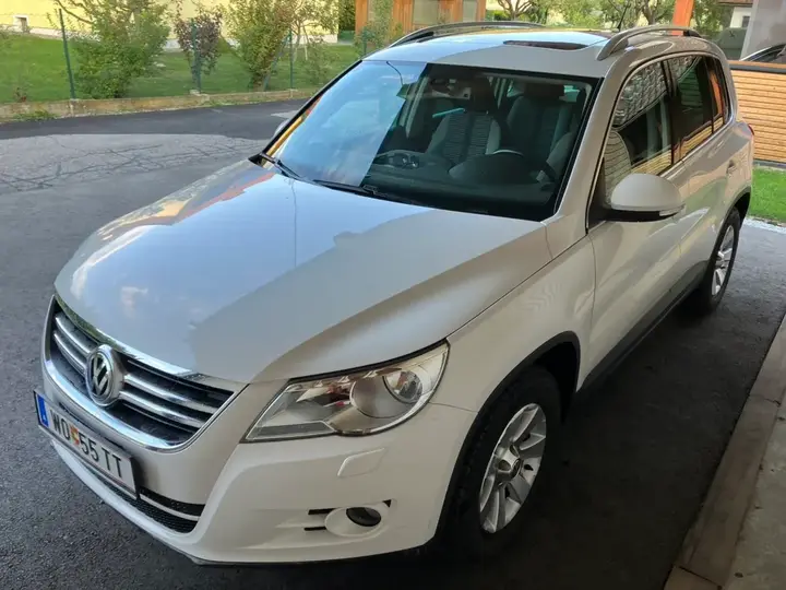 Volkswagen Tiguan 2010 photo 2