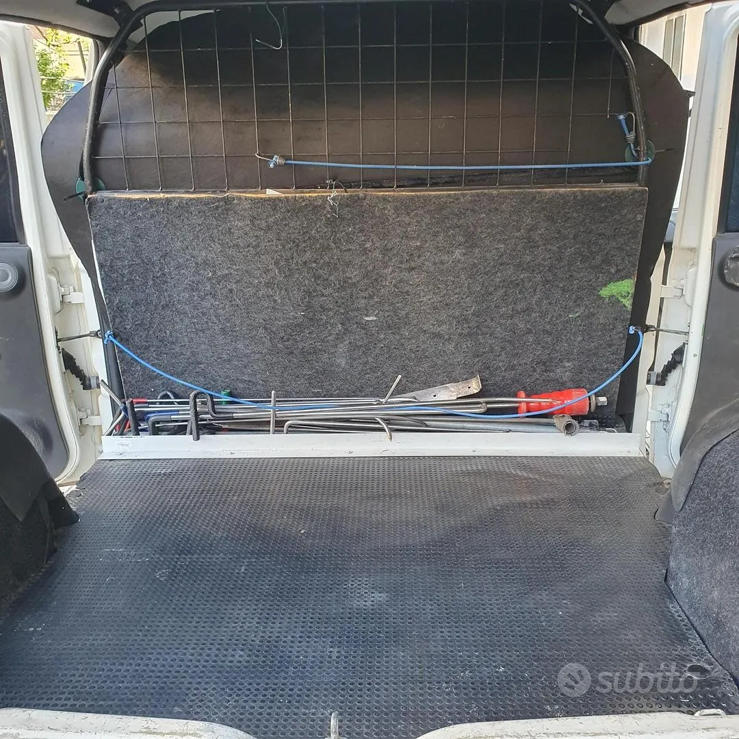 Fiat Panda 2010 photo 4