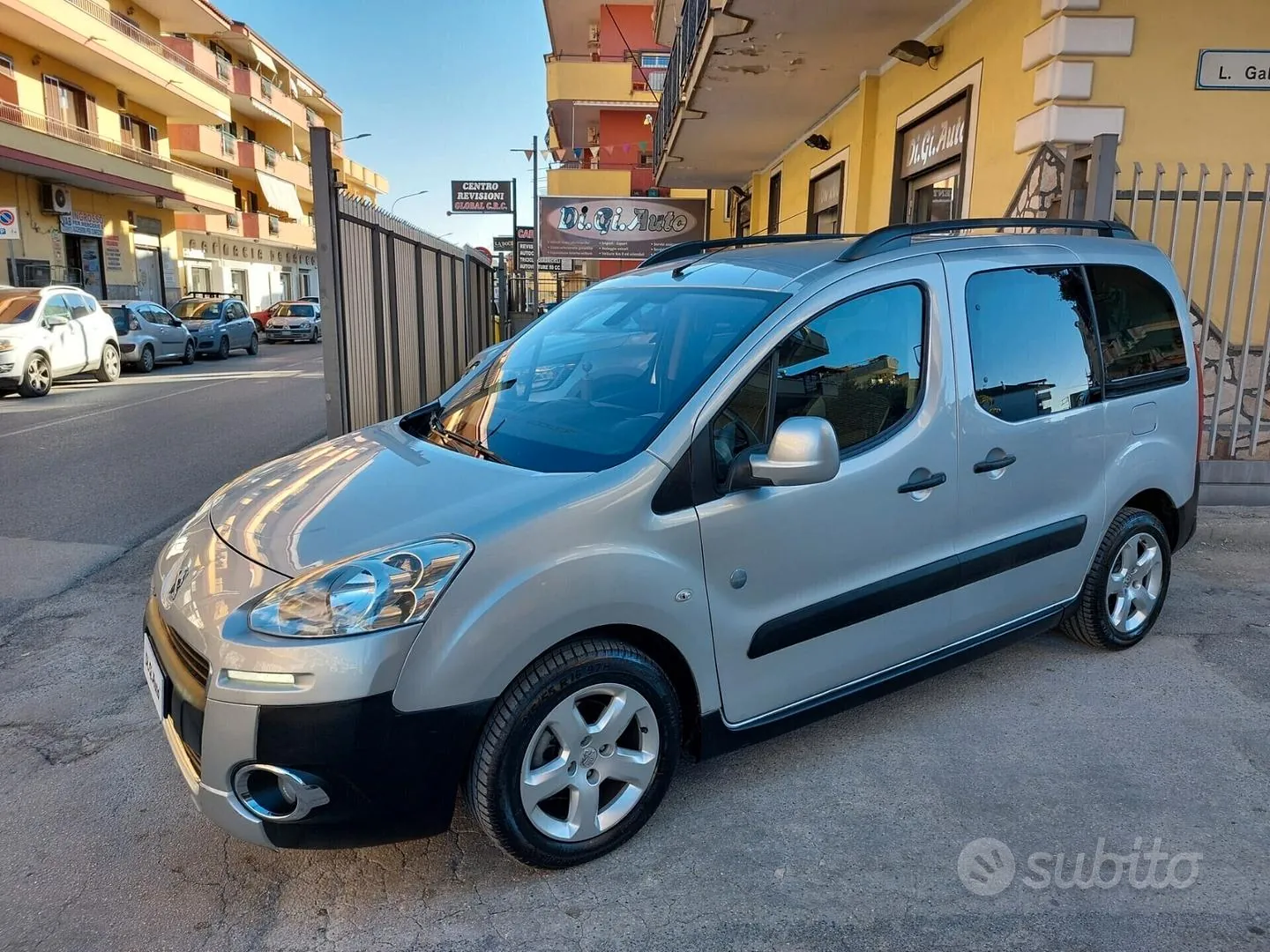 Peugeot Partner Tepee 2014 photo 2