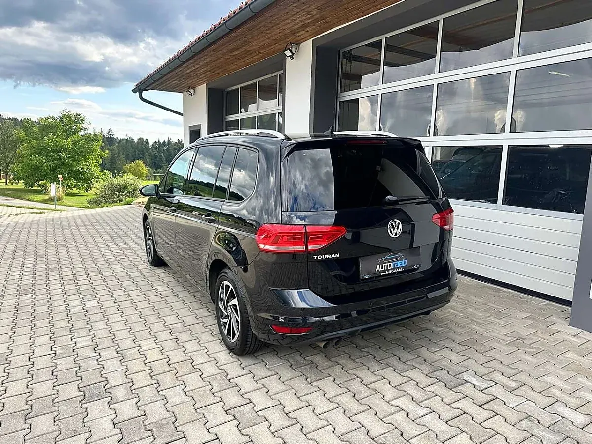 Volkswagen Touran 2019 photo 3