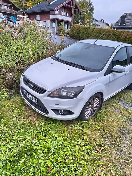 Ford Focus 2009 photo 2