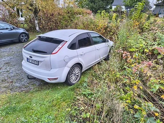 Ford Focus 2009 photo 3