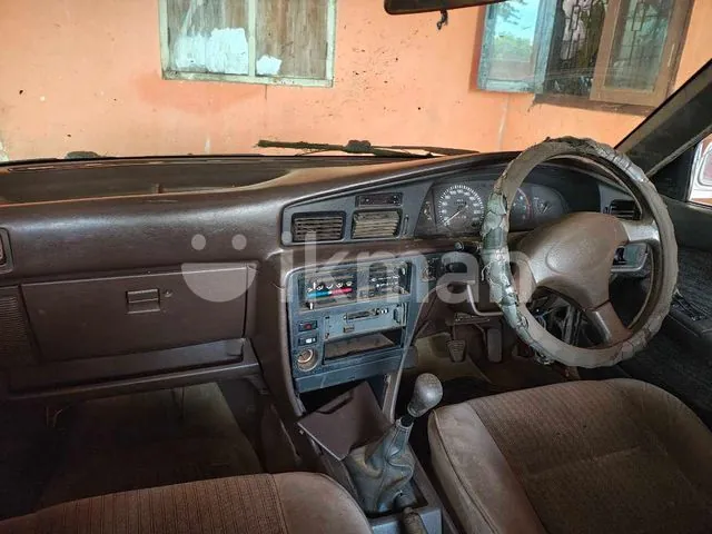Toyota Corona 1998 photo 4
