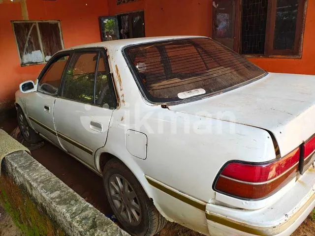Toyota Corona 1998 photo 3
