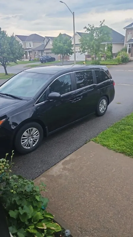 Honda Odyssey 2016 photo 3