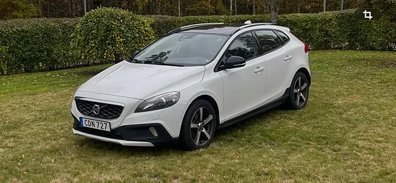 Volvo V40 Cross Country 2014 photo 2
