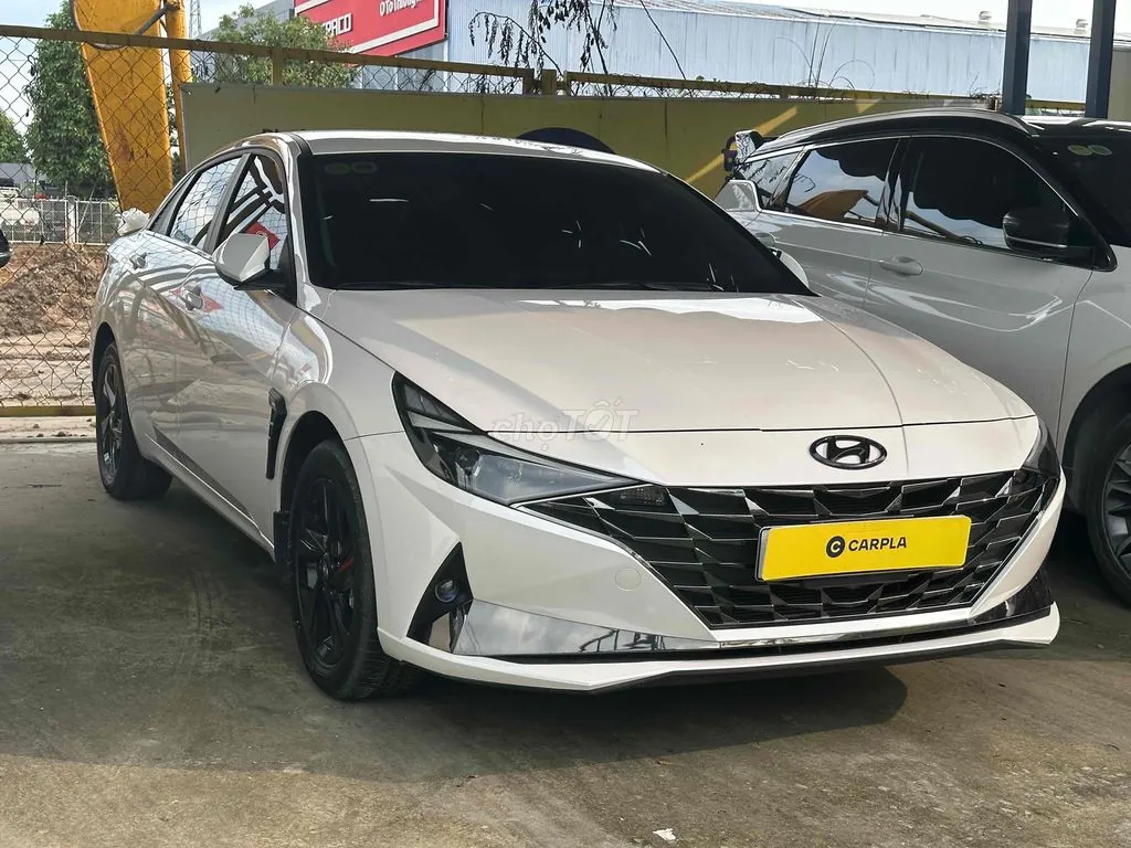Hyundai Elantra 2025 photo 2