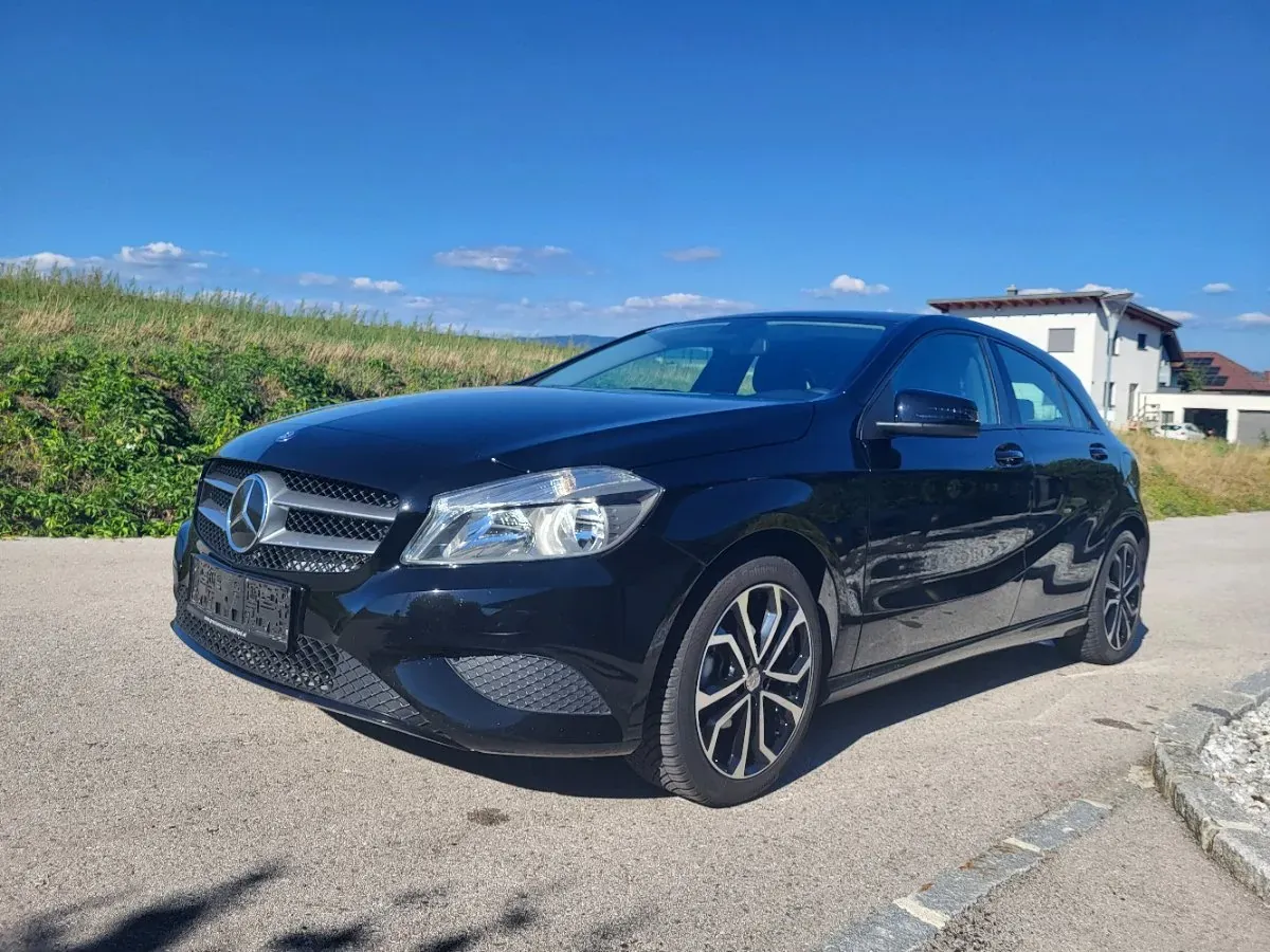 Mercedes-Benz A-Class 2015 photo 2
