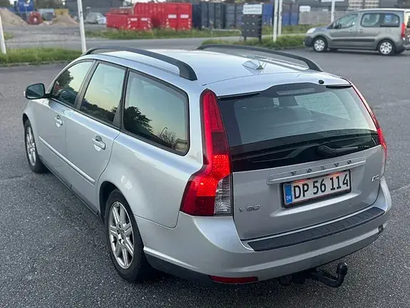 Volvo V50 2011 photo 3