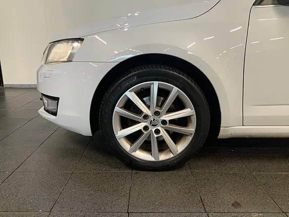 Skoda Octavia 2015 photo 3