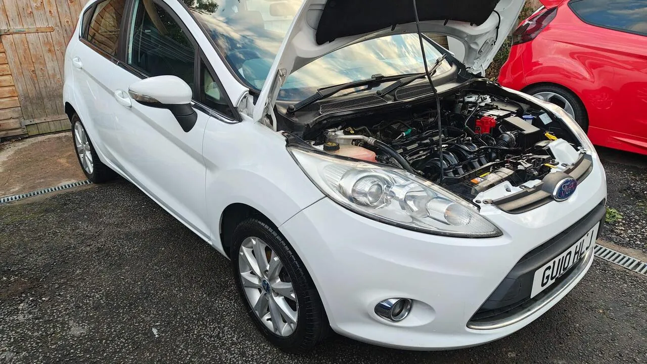 Ford Fiesta 2010 photo 5