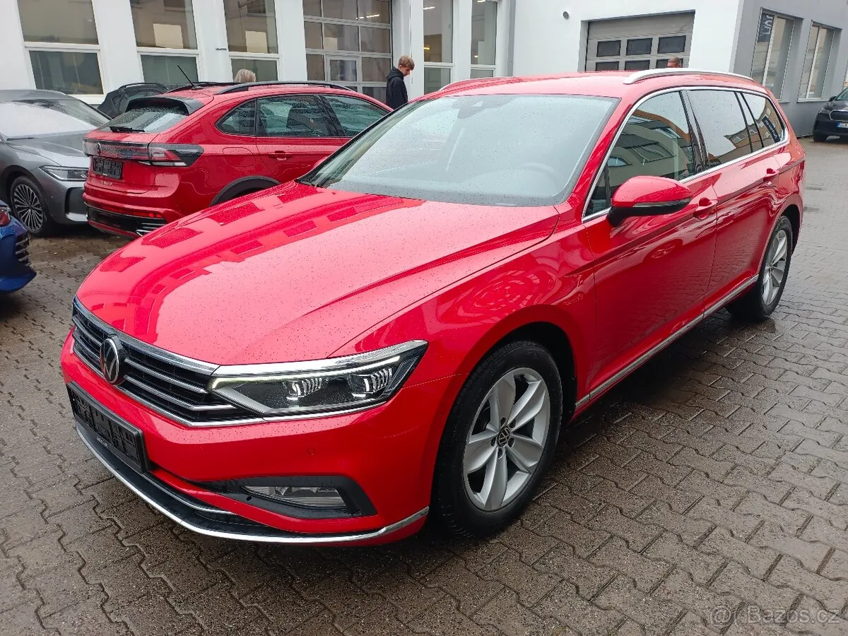 Volkswagen Passat 2022 photo 2
