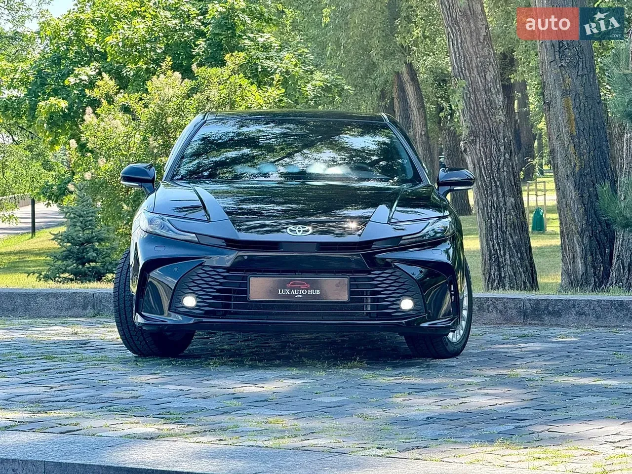 Toyota Camry 2025 photo 2