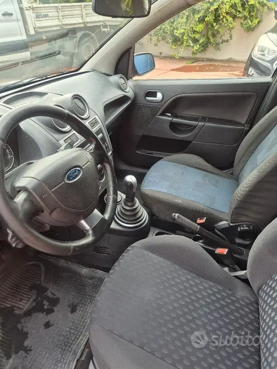Ford Fiesta 2007 photo 5