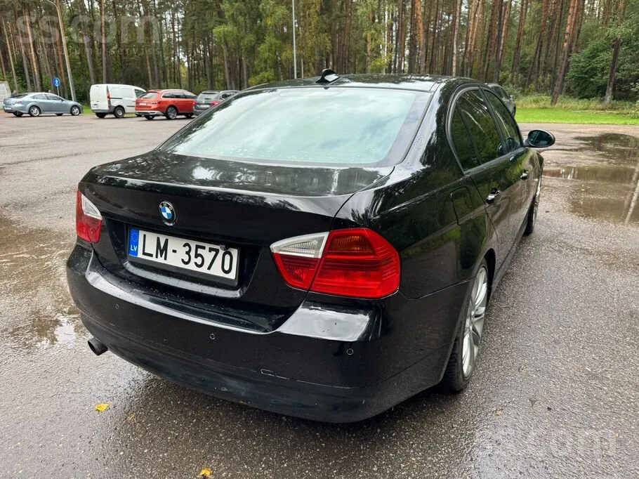 BMW E90 2005 photo 5