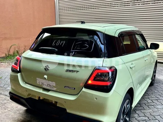Suzuki Swift 2023 photo 5