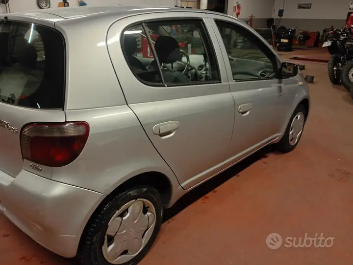 Toyota Yaris 2003 photo 5