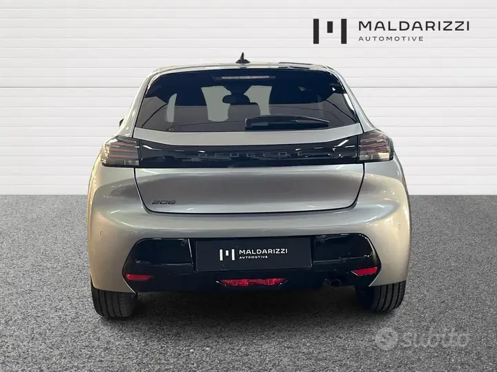 Peugeot 208 2025 photo 3