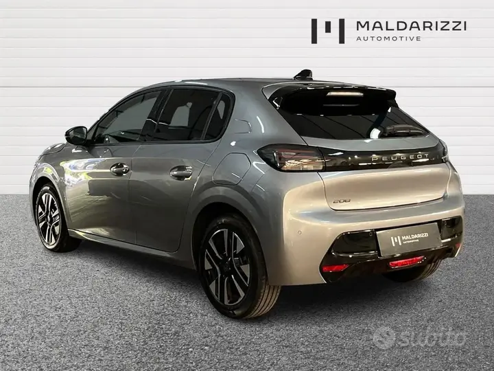 Peugeot 208 2025 photo 4