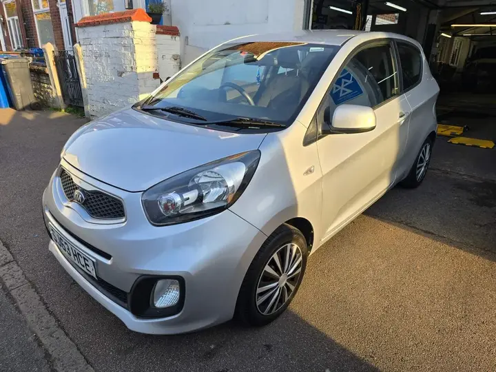 Kia Picanto 2013 photo 4