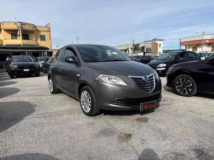 Lancia Ypsilon 2014 photo 3