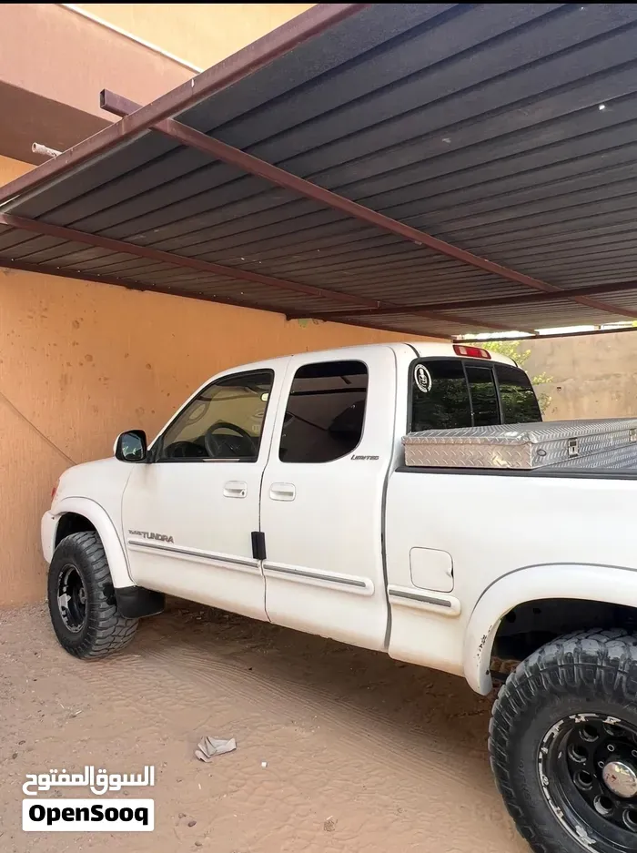 Toyota Tundra 2004 photo 2