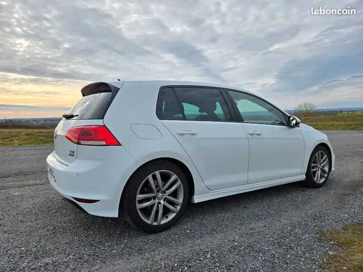 Volkswagen Golf 2014 photo 2